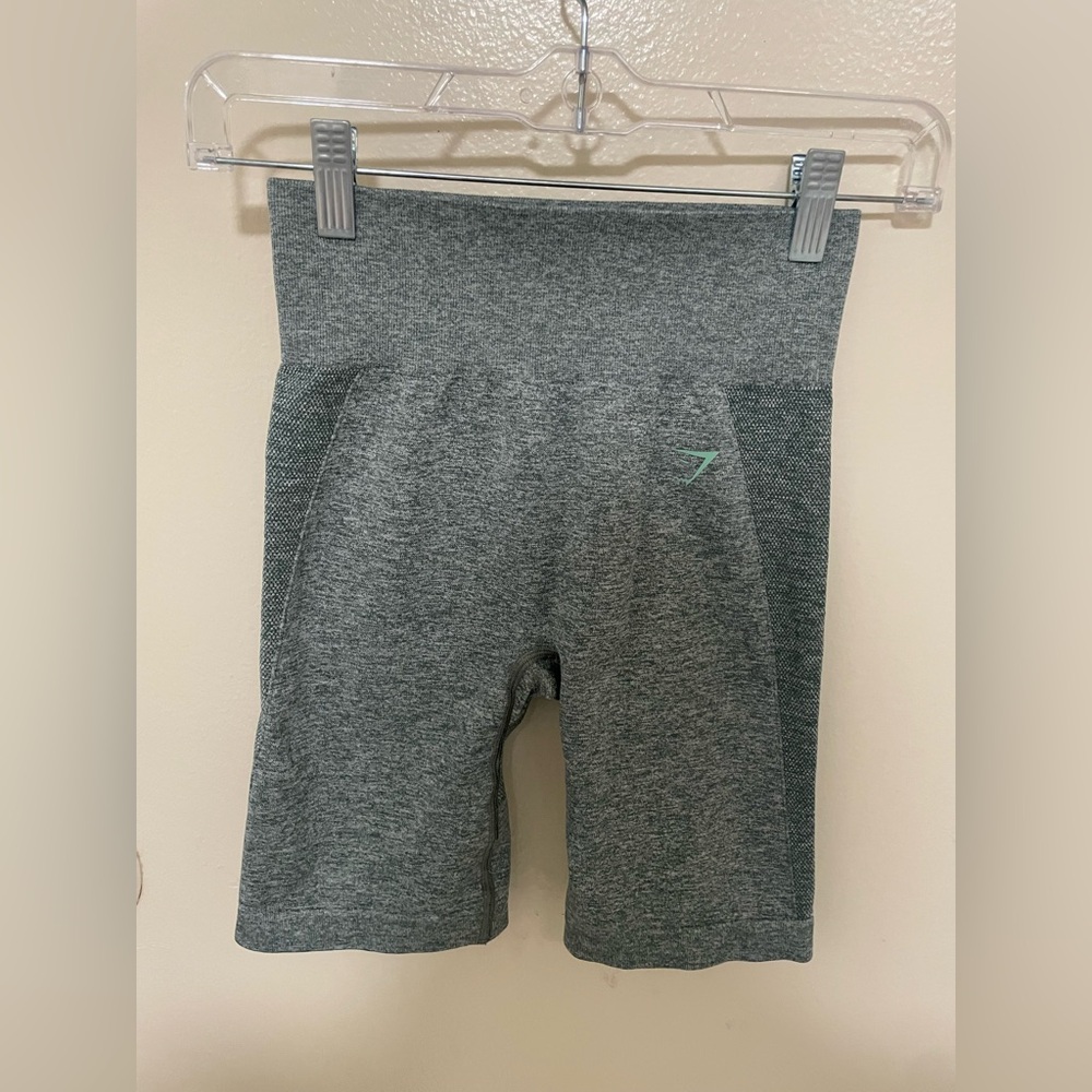✨Women’s Gymshark Compression Bike Shorts Size Small